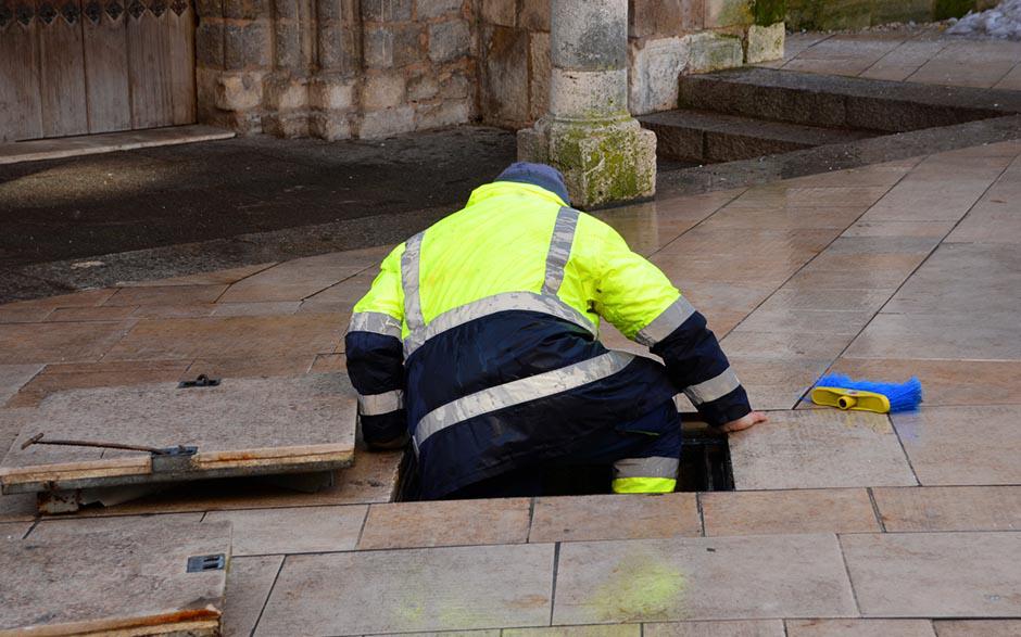 comment déboucher une canalisation Paris 4